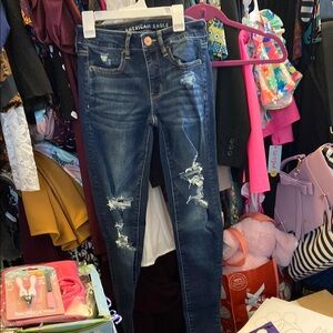 American Eagle Outfitters Women's Blue Distressed Jeans